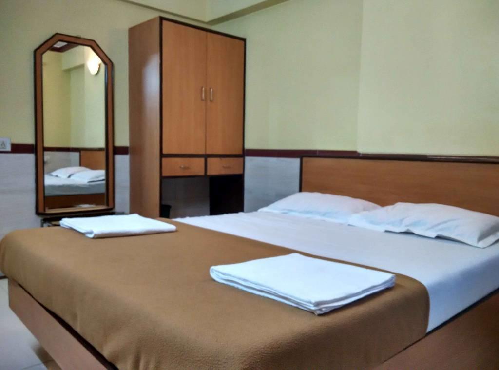Kalyān Girija Payyade Hotel מראה חיצוני תמונה
